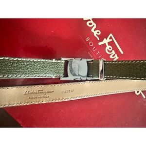 Salvatore Ferragamo Avocado Green Pebbled Leather Belt  Made In Italy . XL  1" W